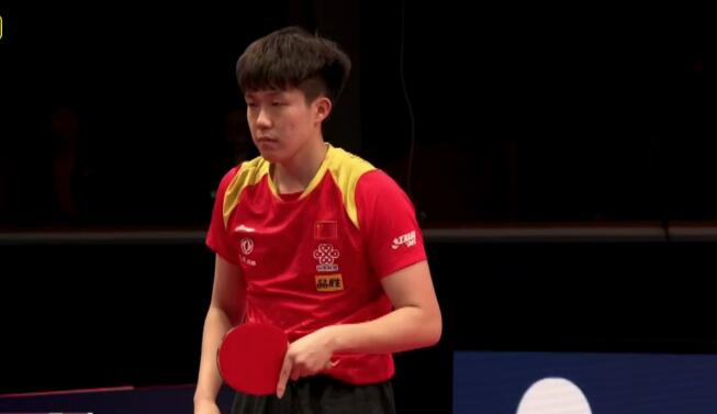 他在多个采 他在多个采